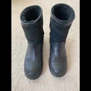 Women’s Black UGG boots Size 11 -Good condition-Gently used